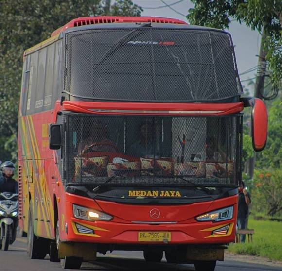 Bus Medan Jaya