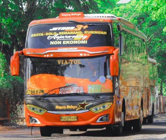 Bus Semarang Surabaya