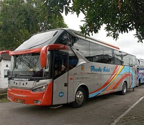 Bus Solo Malang
