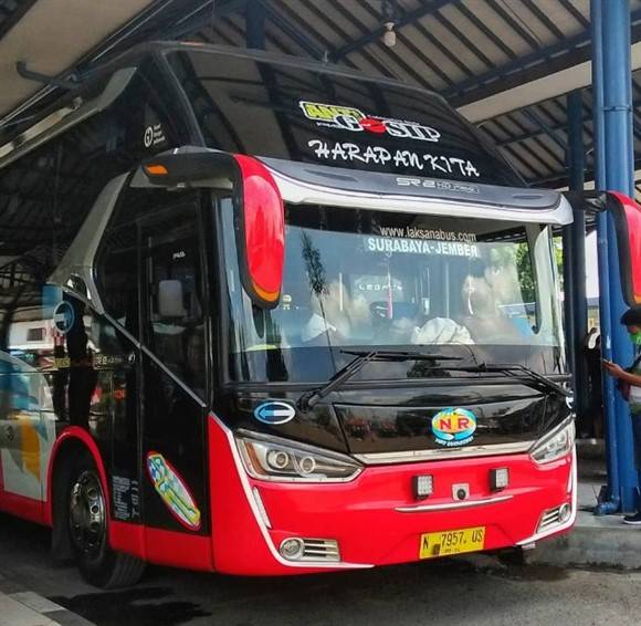 Bus Surabaya Jember